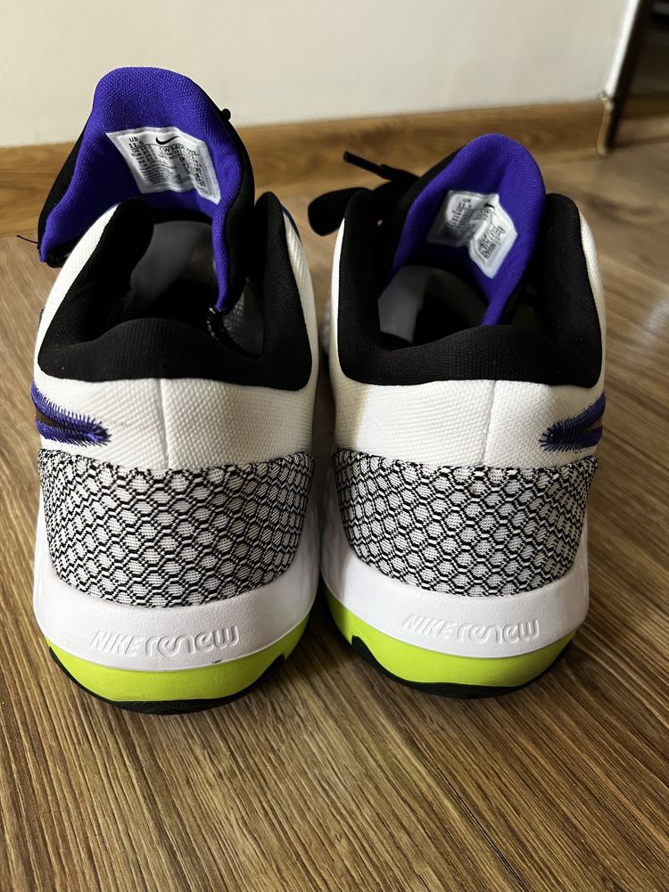 Buty Nike Renew Elevate II rozmiar 45,5