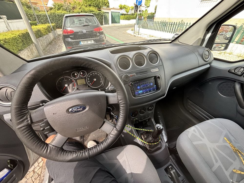 Ford Transit Connect L230