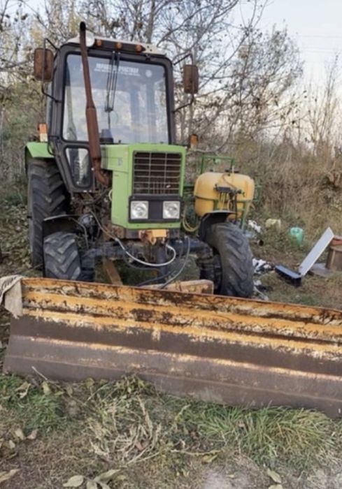 Поворотний відвал до мтз