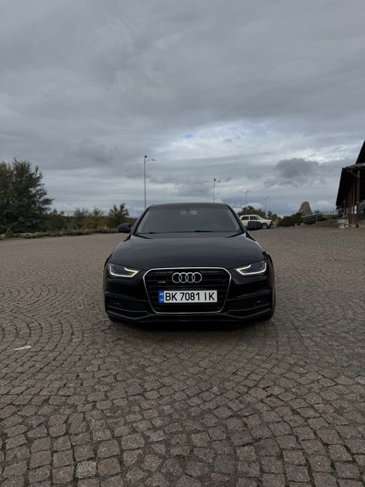 Продам власне авто Audi A4 B8.