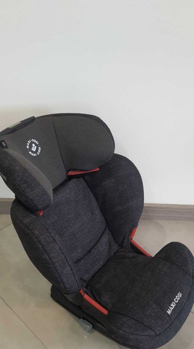 Автокрісло Maxi-Cosi Rodifix Air Protect 15-36 кг (3,5-12р).Вживане.