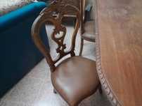 Vendo mobilia de sala em madeira macica.mesa cadeiras e louceiro