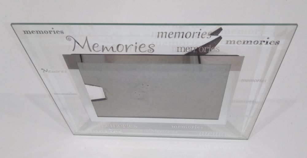 Рамка 23 х 18 см. Memories стекло. Фоторамка для фото 10 х 15 см.
