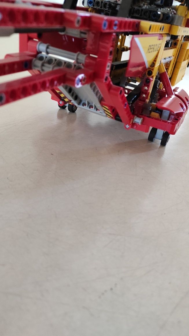 Lego Technic 9396 Rescue Helicopter