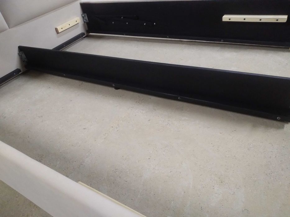 PRODUCENT OKAZJA Łóżko Tapicerowane stelaż metalowy pojemnik w cenie