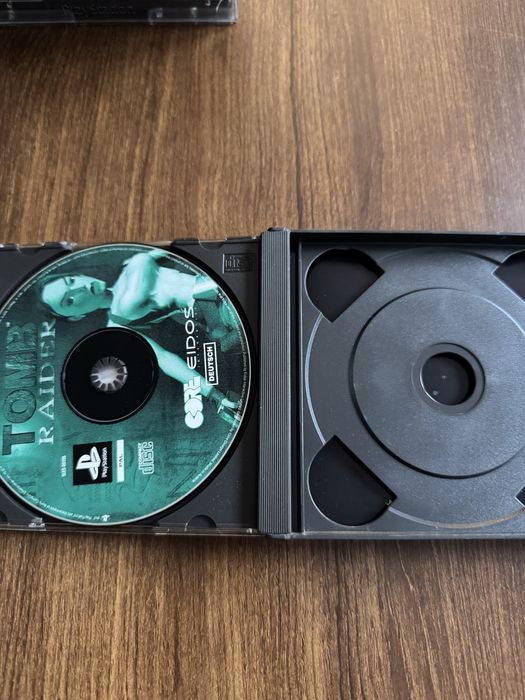 Tomb raider  big box playstation 1 PSX PS1