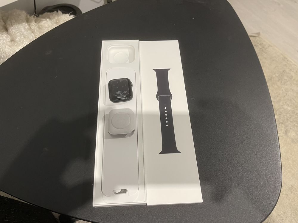 Apple Watch 6 sereis 44mm gps