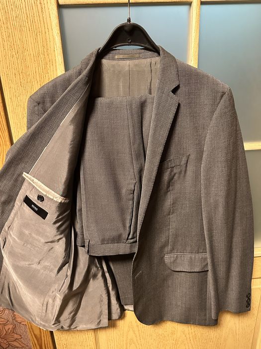 Брендовий чоловічий костюм HUGO BOSS