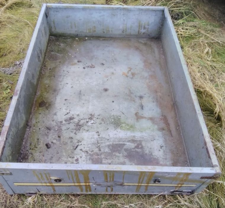 Paka, skrzynia  przyczepki