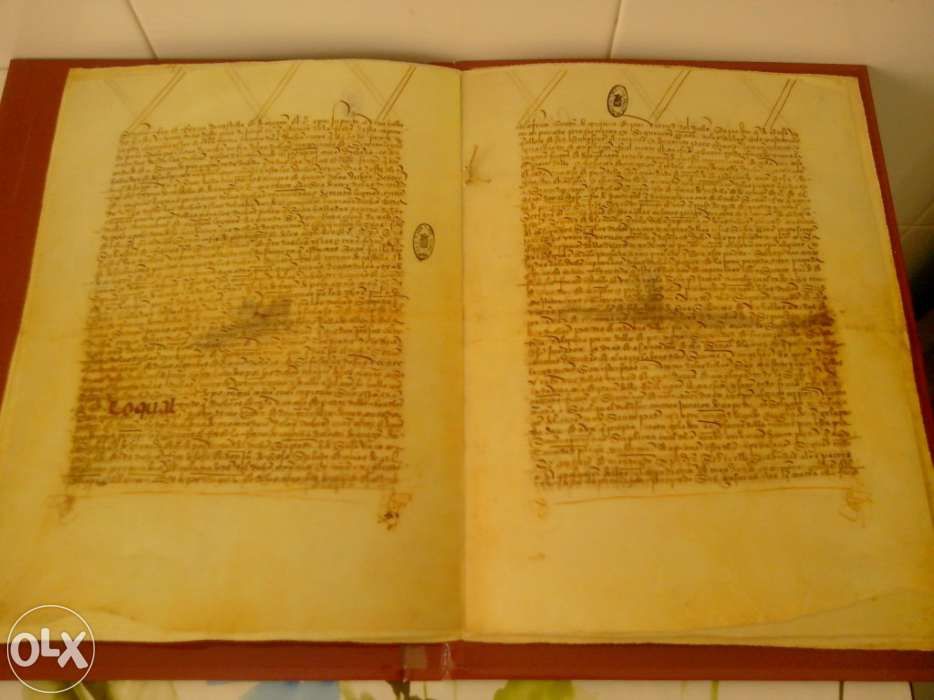 Tratado de Tordesilhas facsimile com capa e livro