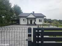 Strawczynek, dom z poddaszem i działką 1200 m²