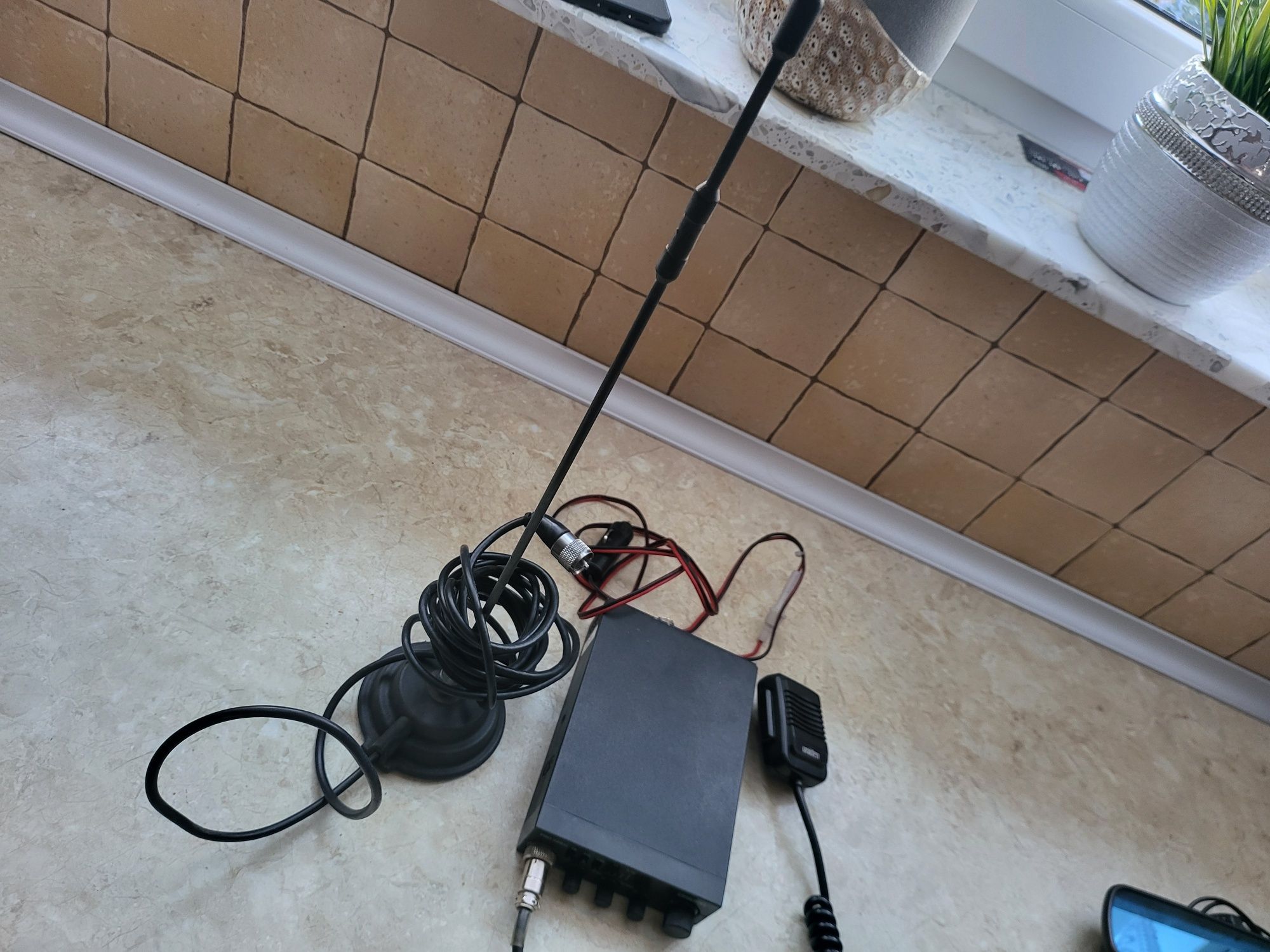 Cb radio uniden z antena