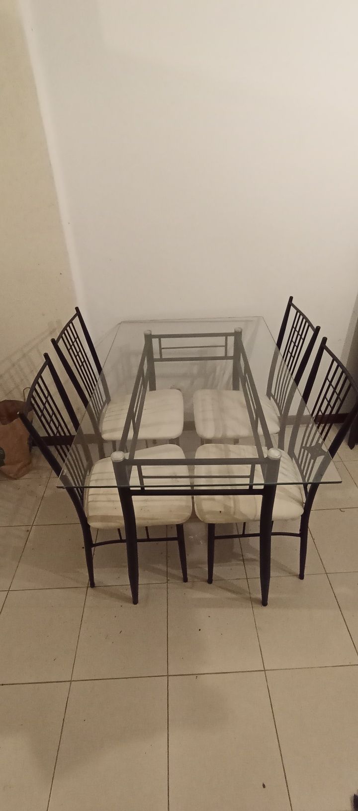 Conjunto de mesa vidro + 4 cadeiras
