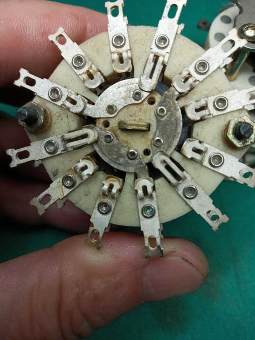 Резисторная сборка, Диодний мост, Микросхемы, галетные переключатели