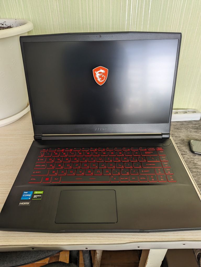 Продам игровой ноутбук MSI Gaming GF63 Thin