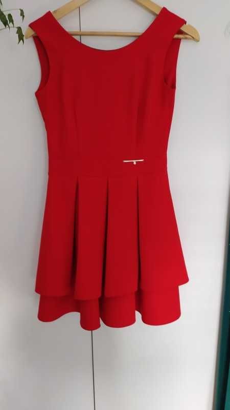 Sukienka czerwona elegancka