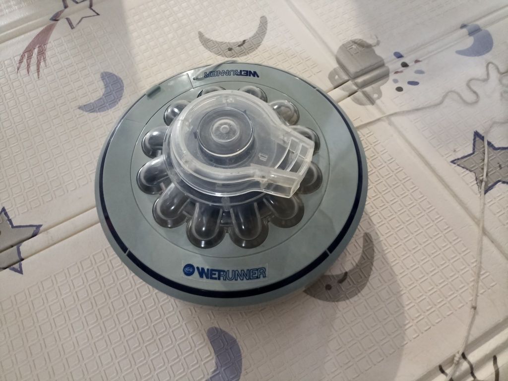 Wet Runner bezprzewodowy robot elektryczny, do basenu