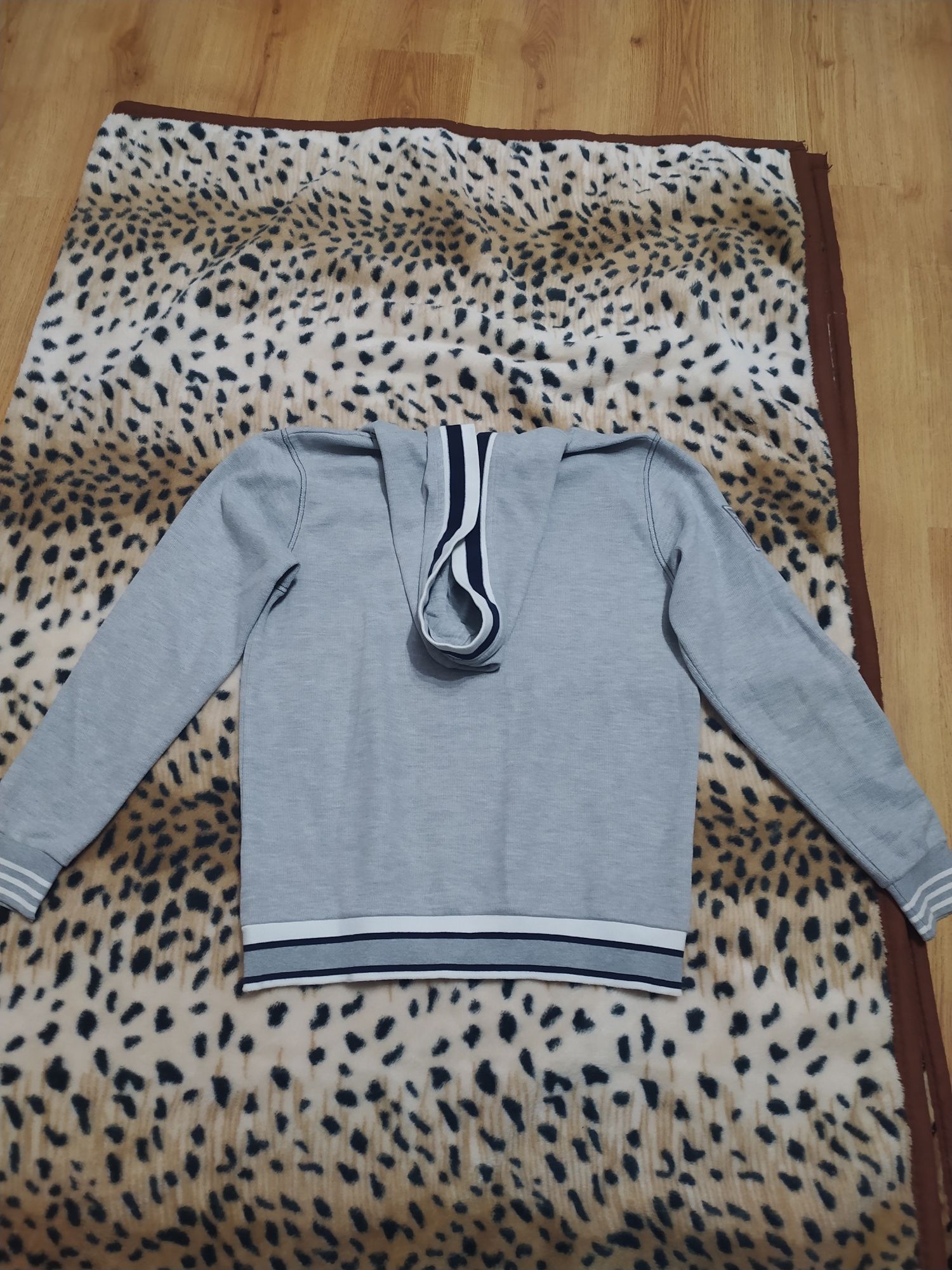 Sweter rozmiar S