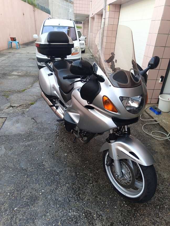 Honda Dauville 650