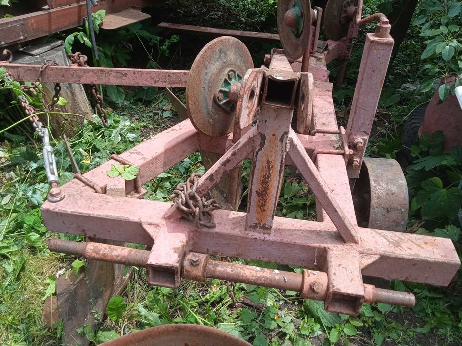 Продам плуг 3х корпусний до міні трактора