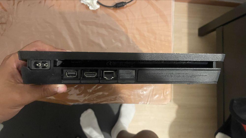 Play 4 500gb usada