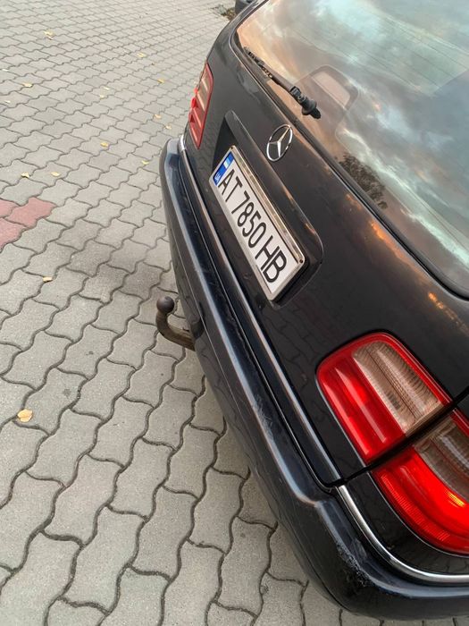 Мерс 210 універсал