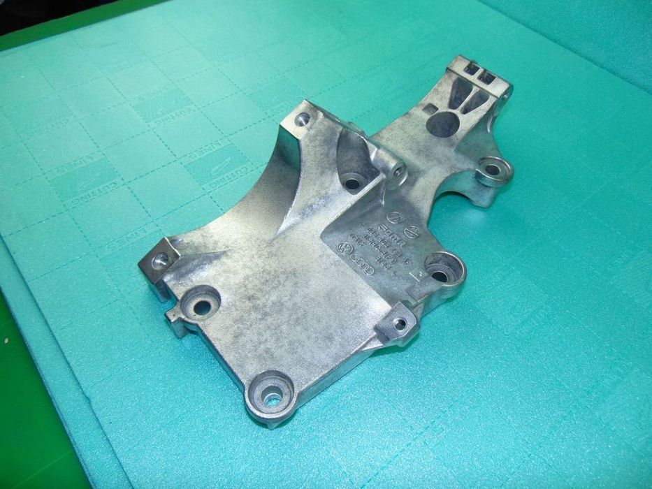 łapa alternatora 038903143af a3 8p 1.9tdi bkc bxe bls 2,0tdi orygina