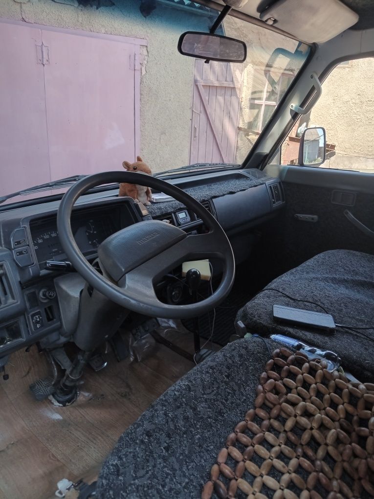 Срочно продам мазда