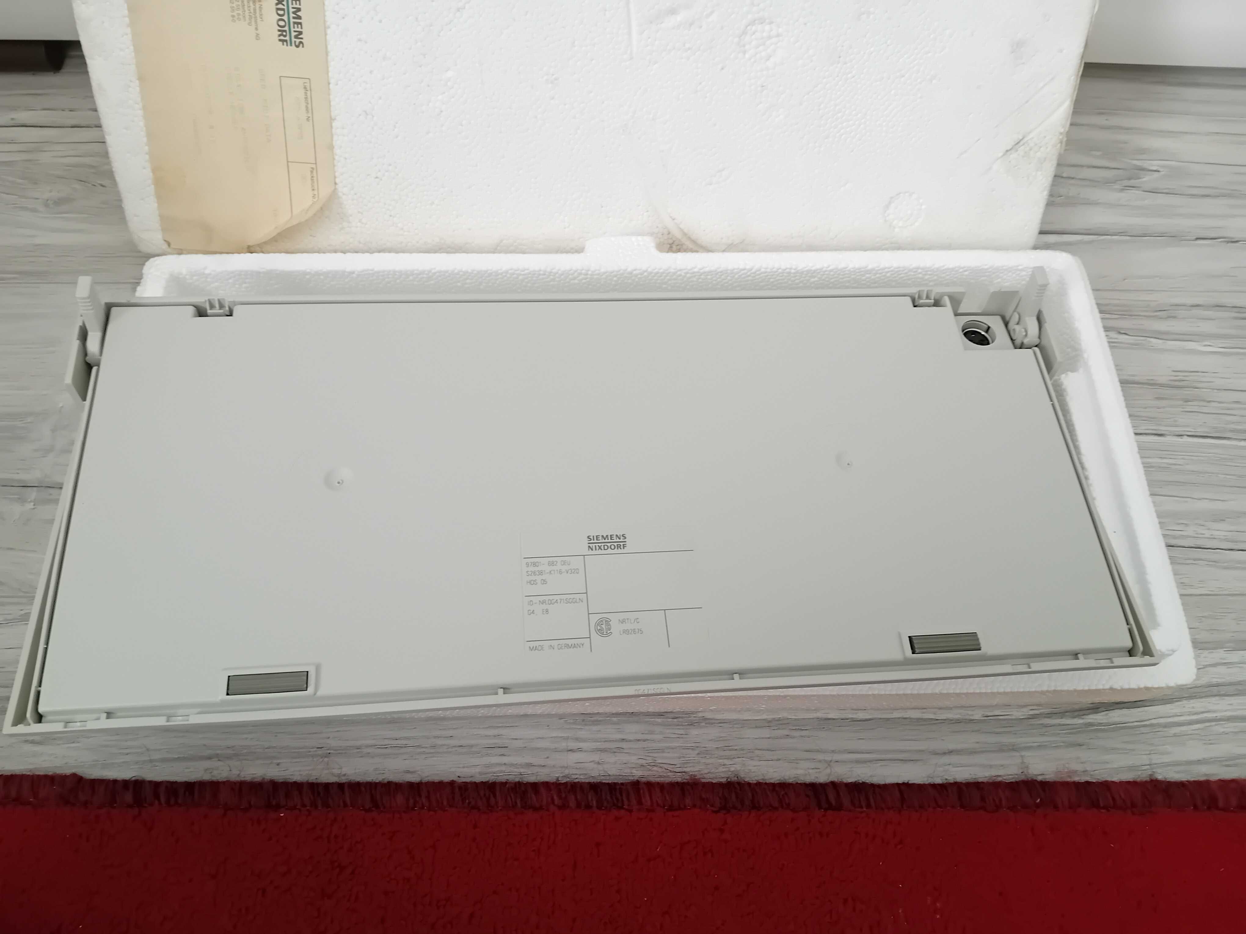 Unikat jedyna stan Nówka klawiatura siemens Nixdorf 94r retro pc