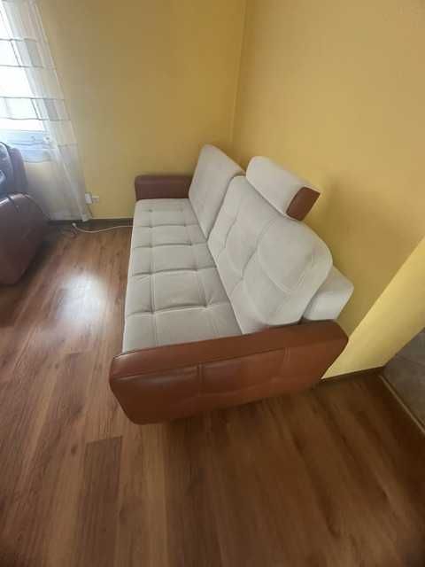 Rozkładana skórzana kanapa /sofa firmy bugajski kolor beżowa