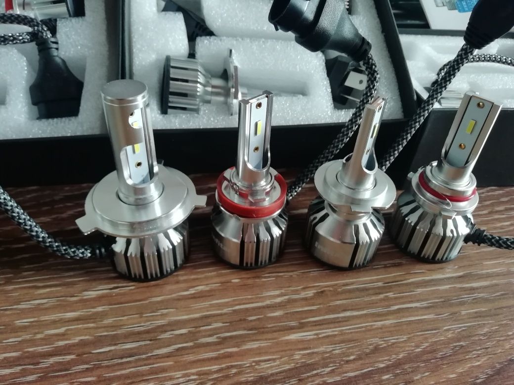 Авто LED лампы цоколь  Н8 Н7 Н11 H4 на светодиодах ZES.Без радиопомех