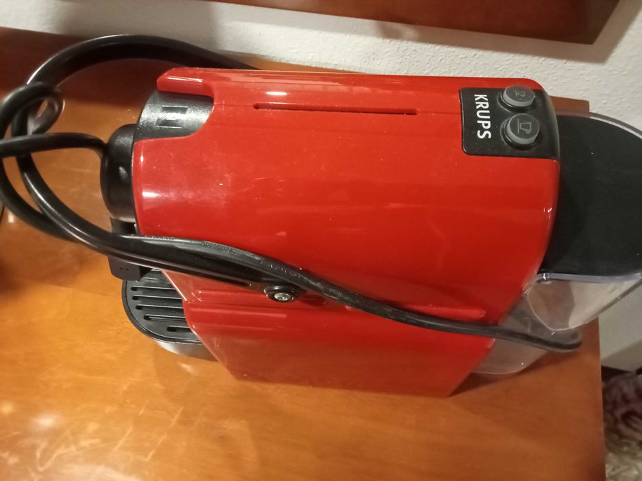 Máquina café NESPRESSO