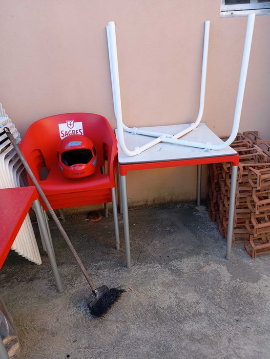 Mesas e cadeiras de esplanada
