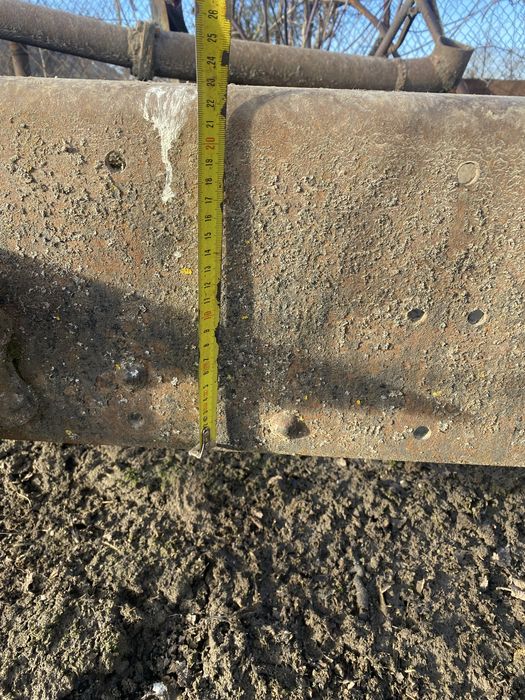 Швелер з рами автомобіля