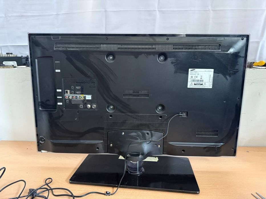 Телевізор Samsung – 37” Full HD, без Smart TV