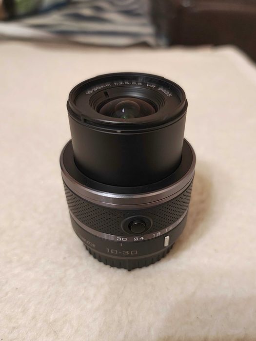 Nikon 1 Nikkor VR 10-30mm f/3.5-5.6 на запчастини чи відновлення