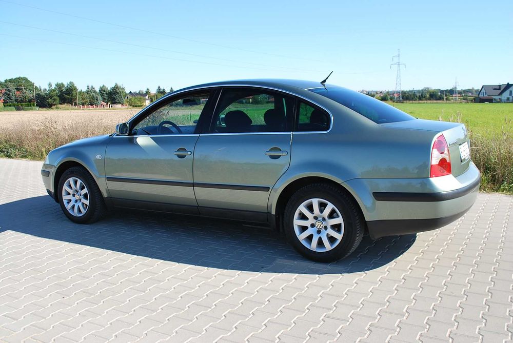 Volkswagen Passat 1.6 102KM 2002r.