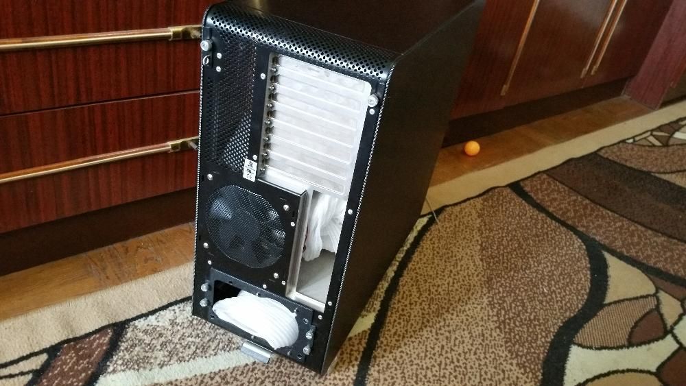 Компьютерный корпус Lian Li PC-V1000 Plus II Black Aluminium , новый