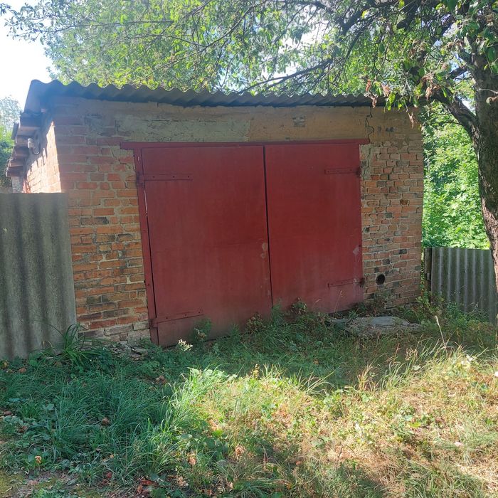 Продаж 3-кімнатного будинку з гаражем