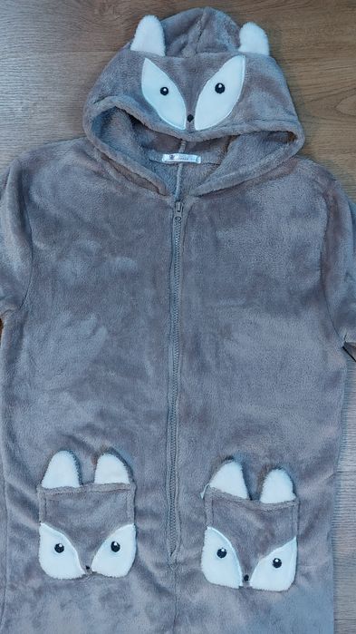 Pijama macacão  para 9 / 10 anos.