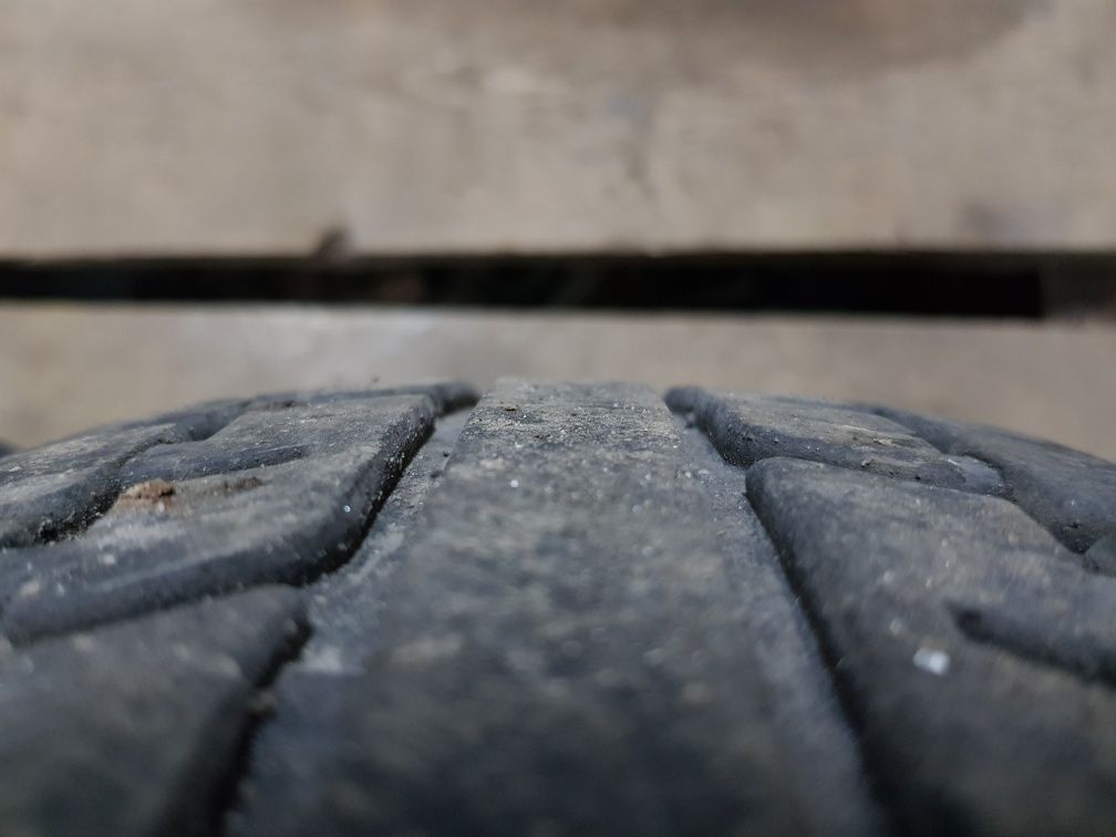 Два сталеві диски 4х98 з ґумою Kelly ST 175/70 R13  для автомобіля ВАЗ