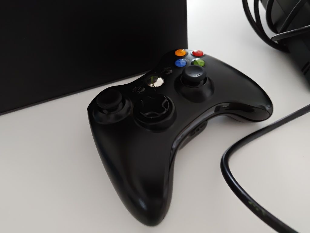 Konsola Xbox 360, 320gb bdb stan Slim