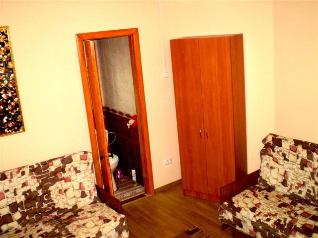 Посуточно 1 к.кв. 3 кровати, центр, Садовая-Чкалова, АТБ/Сильпо, докум
