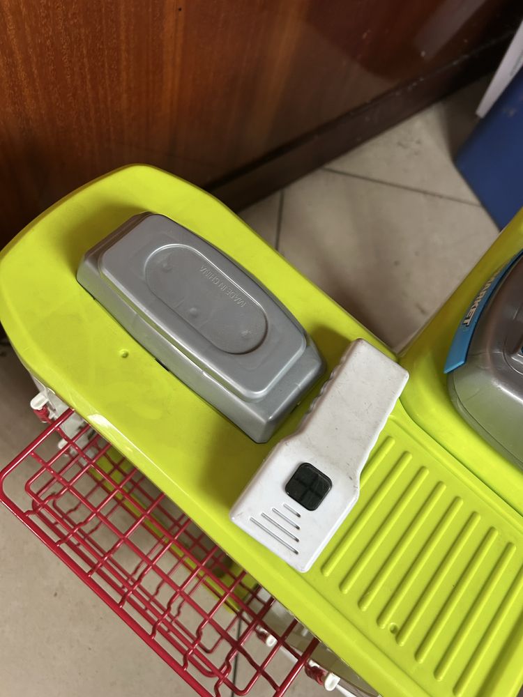 Supermarket kasa sklep lada skaner wózek