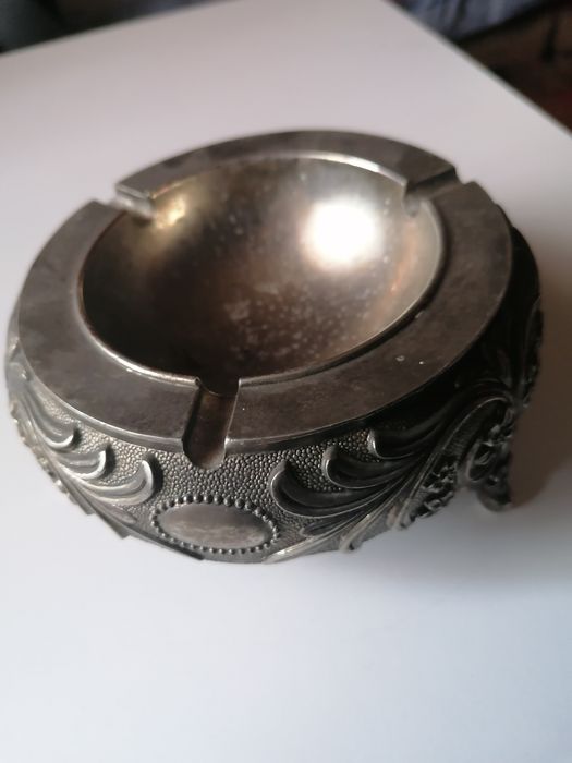 Stara srebrna popielniczka