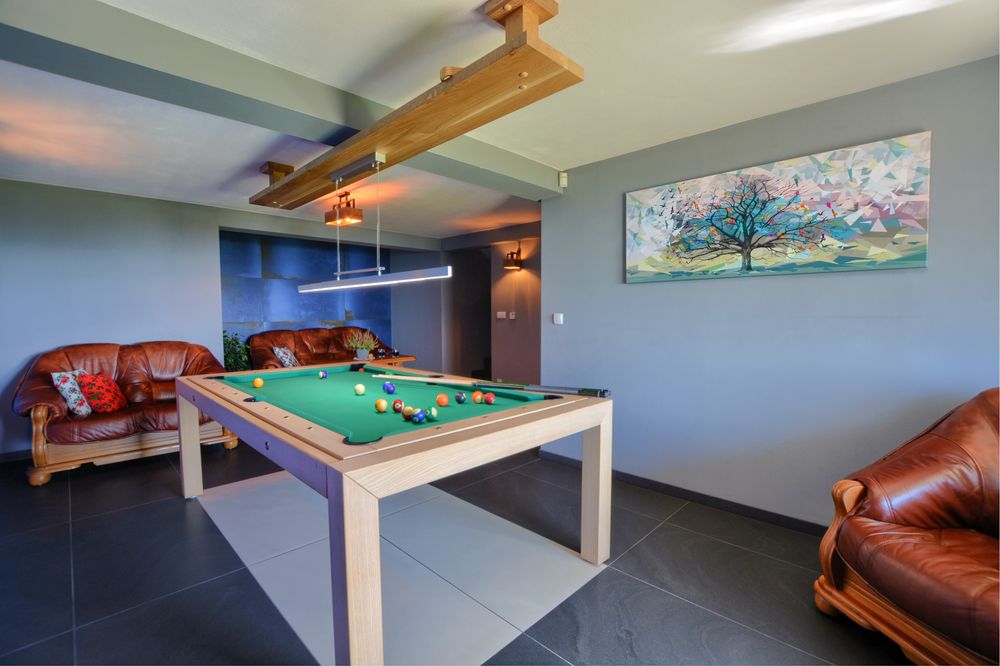 Drewniany domek w górach nad Jeziorem Czorsztyńskim