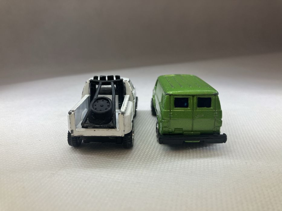 Samochodziki terenowe firmy Welly i Misto