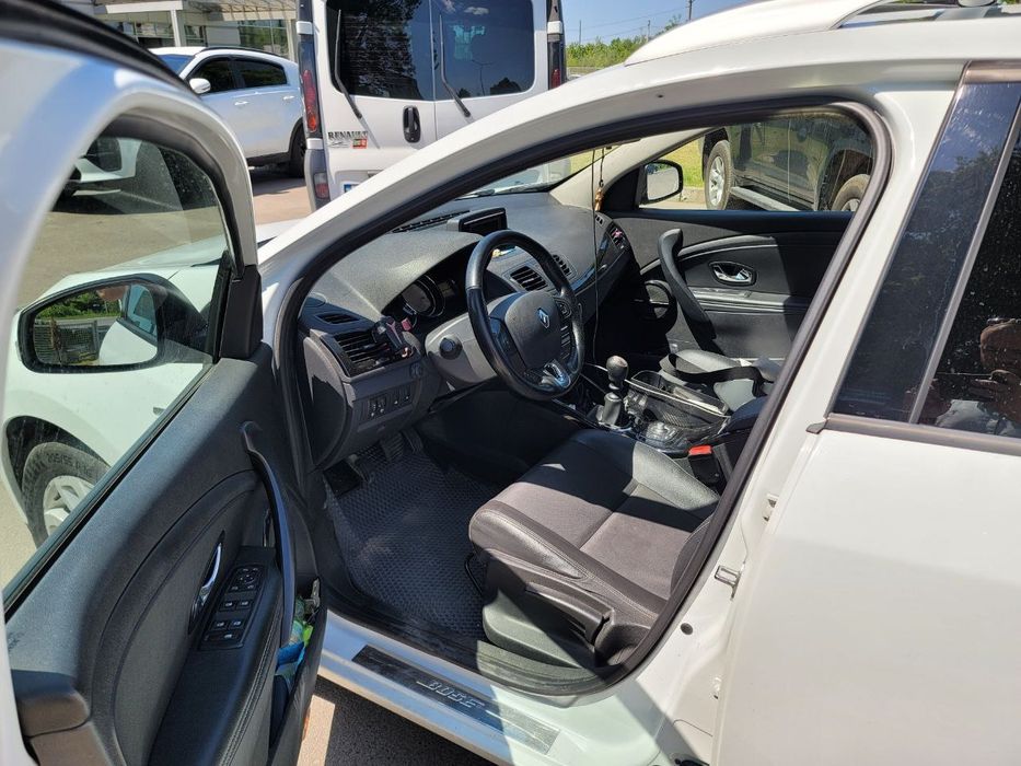 Renault Megane BOSE (10.2013р.) III покоління  1.5 dCi MT (110 к.с.)
R