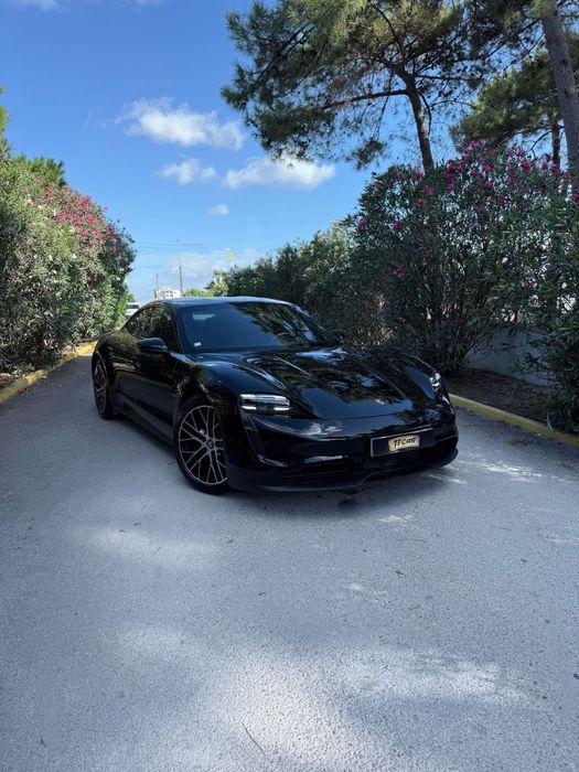 Porsche Taycan 4S