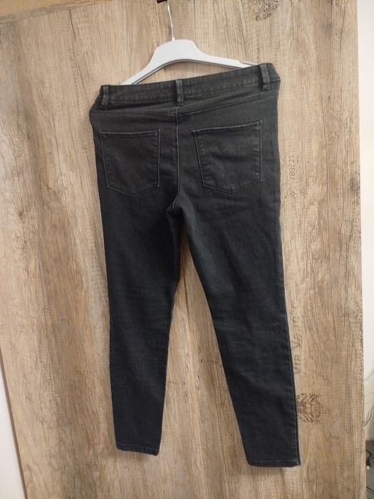 Jeansy damskie czarne